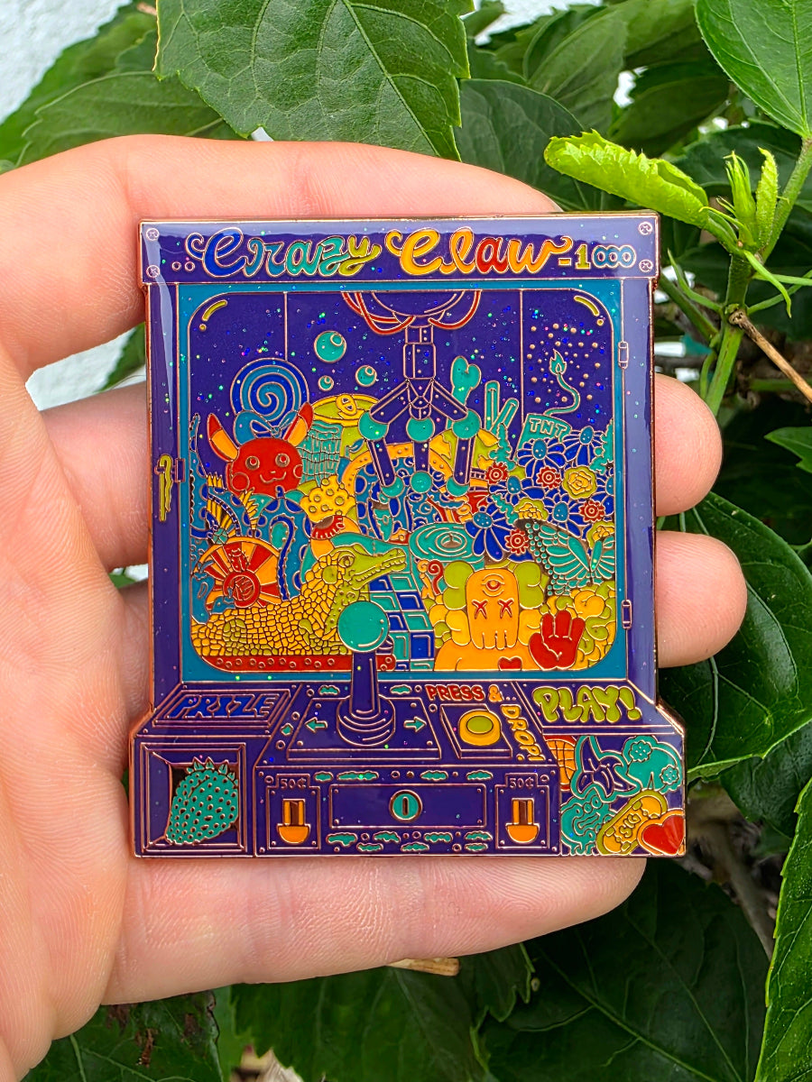Crazy Claw Pin // Sig. x iLL Art Collab – iLL Art Collective